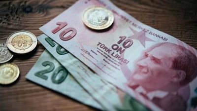 بعد 9 أيام من التراجع.. الليرة التركية تسجل أدنى مستوياتها
