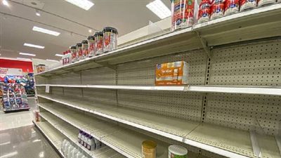 لمواجهة أزمة حليب الأطفال.. بايدن يفعل قانون الإنتاج الدفاعي