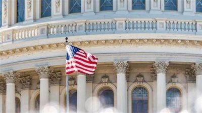 واشنطن تتهم مواطنًا أمريكيًا وأربعة مسؤولين صينيين بالتجسس.. التفاصيل الكاملة