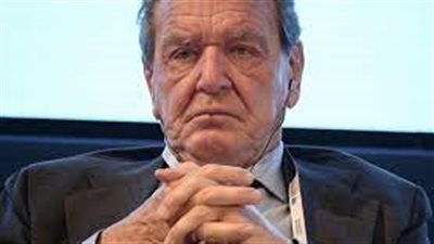الائتلاف الحاكم في ألمانيا يعتزم التقدم بطلب لتجريد المستشار السابق غيرهارد شرودر من امتيازاته