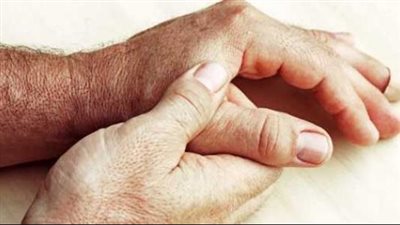 مرض الارتجاف له أسباب عدة.. ما هي؟