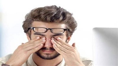 طبيبة روسية: نظارات الكمبيوتر تحمي العيون من الإشعاع الأزرق وتخفف من التوتر