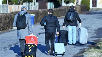 أوكرانيا.. إجلاء المدنيين المصابين من آزوفستال