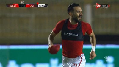 علي معلول يقود الأهلي لريمونتادا تاريخية في الدوري المصري