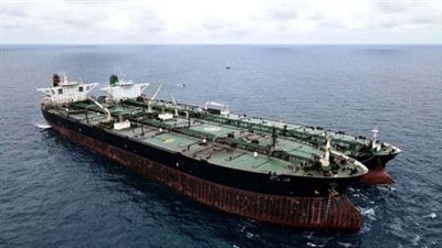 إيران تعلن ضبط سفينتين تحملان وقودا مهربا