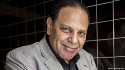 بعد الهجوم عليه.. علاء الأسواني ينفي إدلائه بحديث لإذاعة إسرائيلية