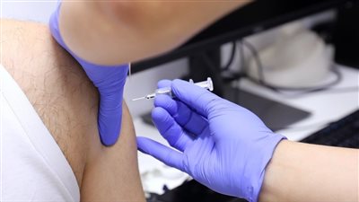 الإمارات.. تقديم 9،301 جرعة من لقاح 