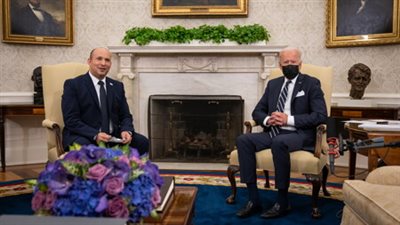 بينيت: بايدن قرر إبقاء الحرس الثوري على قائمة الإرهاب