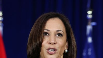 نائبة الرئيس الأمريكي كامالا هاريس تندد بإطلاق شاب النار في مدرسة ابتدائية بولاية تكساس 