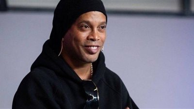 رونالدينيو: كنت أتمنى اللعب بجوار المصري الدولي محمد صلاح