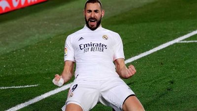 ماذا قال بنزيما بعد حصوله على جائزة أفضل لاعب في صفوف الفريق الملكي،؟