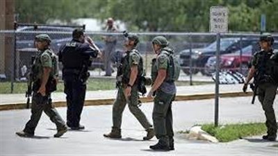 استطلاع: أكثر من نصف المواطنين الأمريكيين يؤيدون تشديد القوانين التي تنظم بيع الأسلحة 