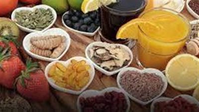 كيفية دمج الأطعمة المعززة للمناعة في نظام غذائي متوازن