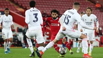 بصورة.. النجم المصري محمد صلاح يشعل مواقع التواصل الاجتماعي