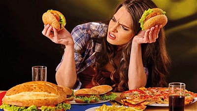 خبير تغذية روسي يكشف كيفية التخلص من الوزن الزائد الناجم عن المواقف العصبية