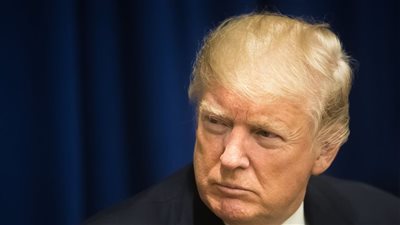  على خلفية حادث إطلاق نار.. ترامب يدعو إلى السماح بحمل المدرسين للسلاح