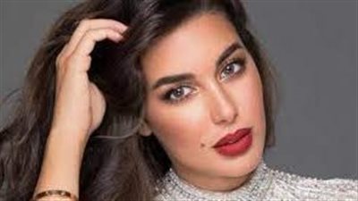 ياسمين صبري تشارك جمهورها بصور جديدة لها خلال رحلتها للمحيط الهندي