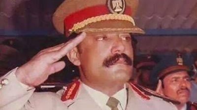 الرئاسي اليمني يقر تشكيل لجنة عسكرية وأمنية برئاسة اللواء هيثم قاسم طاهر