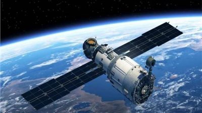 يطلق عام 2023.. طلاب جامعة روسية يعملون على تطوير قمر صناعي 