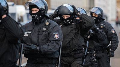 وفاة طفلة وأمها متأثرتين بإصابتهما فى حادث دهس بميونخ الألمانية