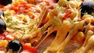 طريقة عمل عجينة البيتزا