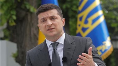 زيلينسكي يدعو الغرب مرة أخرى إلى دعم أوكرانيا بالأسلحة الثقيلة 