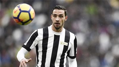 نادي يوفنتوس يعلن عن تمديد عقد لاعبه تشيليو.. حتى هذا الموعد