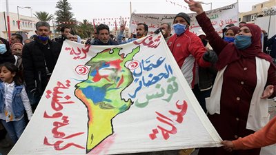 رغم محاولات تفاديه.. اتحاد الشغل يصر على الإضراب العام في تونس