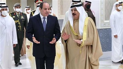 عاجل.. لقاء يجمع الرئيس السيسي بالعاهل البحريني بمدينة شرم الشيخ