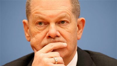 تصريحات مثيرة للمستشار الألماني حول سياسة ميركل مع موسكو