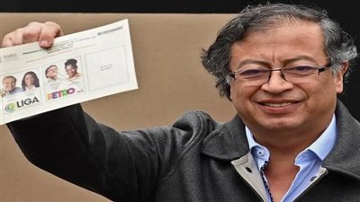 المقاتل السابق جوستافو بيترو يفوز في الانتخابات الكولومبية ليصبح أول رئيس يساري