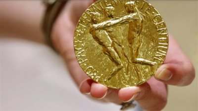 قصة بيع نوبل للأطفال الأوكرانيين بعد تحطيمها الرقم القياسي عند 103.5 مليون دولار