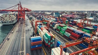 كيف تستهدف دولة الإمارات مضاعفة حجم الاقتصاد؟