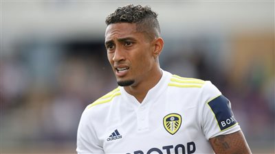 أرسنال يُخطط لخطف رافينها من برشلونة وتشيلسي 