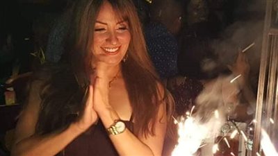 الفنانة نيرمين الفقي توجه الشكر لصديقاتها بمناسبة الاحتفال بعيد ميلادها