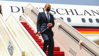 المستشار الألماني شولتس يصل إلماو للمشاركة في قمة الدول السبع