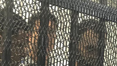 شاهد.. أول ظهور لقاتل الطالبة المصرية نيرة أشرف بقاعة المحاكمة