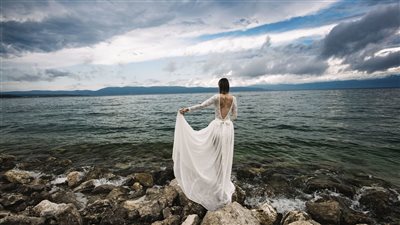 فتاة تتوفى قبل لحظات من التوقيع على عقد قرانها في مصر.. ما القصة؟