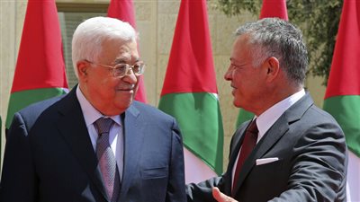 الرئيس الفلسطيني يتوجه إلى الأردن تمهيدًا للقاء الملك عبد الله الثاني