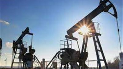 وسط مخاوف اقتصادية عالمية.. أسعار النفط تشهد تراجعًا