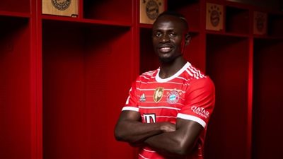  بايرن ميونخ الألماني يكشف النقاب عن رقم قميص السنغالي ساديو ماني