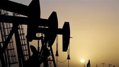 في تعاملات متقلبة... التراجع يخيم على أسعار النفط اليوم الخميس