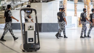 صور تكشف عن توظيف 11 