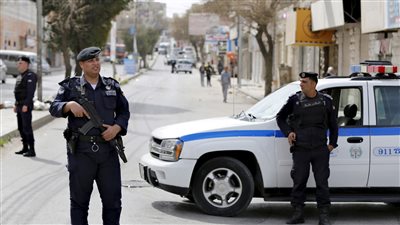 عاجل.. القبض على شخص طعن زوجته أمام المحكمة في الأردن