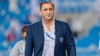 ماذا وراء تمديد نادي الهلال السعودي عقد مدربه 