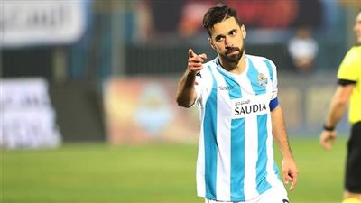 عاجل.. الأهلي يحجز على أرصدة وممتلكات وودائع عبدالله السعيد