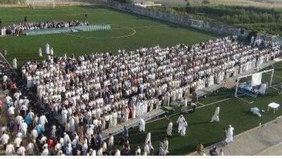  نادي يدعو جمهوره من المسلمين لإقامة صلاة عيد الأضحى في ملعبه