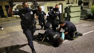 بعد القبض عليه.. 7 تهم قتل تواجه منفذ هجوم شيكاغو