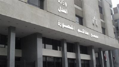 عاجل.. وصول المتهم بقتل الطالبة المصرية 