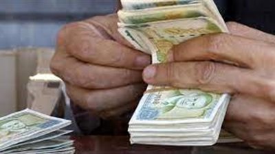سعر الدولار يشهد تراجعًا في سوريا 